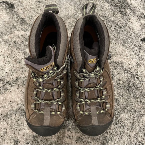 7.5 KEEN WOMENS CIRCADIA MID TOP WATERPROOF HIKING LIGHTLY USED - Picture 10 of 14